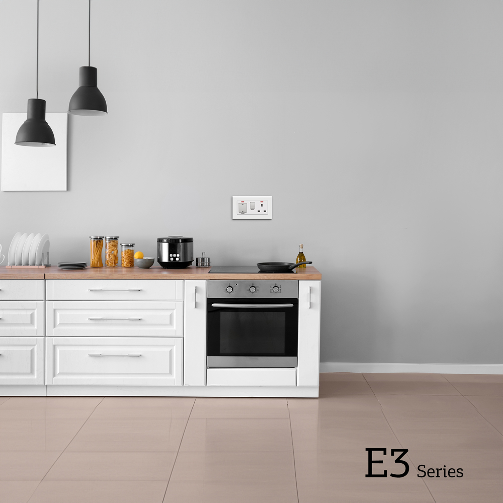 CMPL COOK 45A 2P SCT WH E3