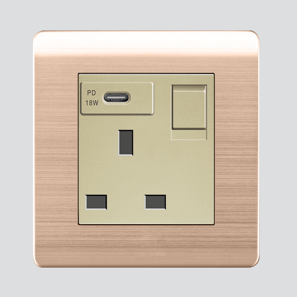 CMPL SOKO 1G BS SW 13A 2P GD A66+USBC C