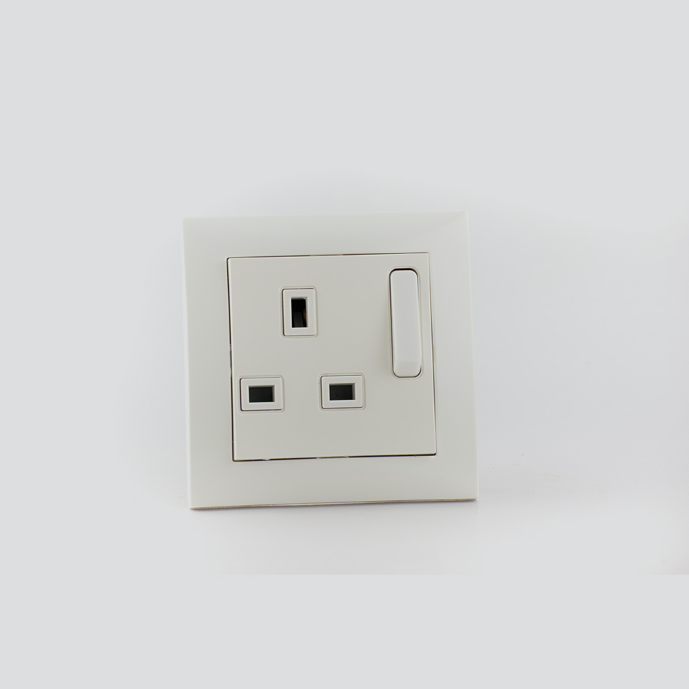 Socket BS 13A S.1 White