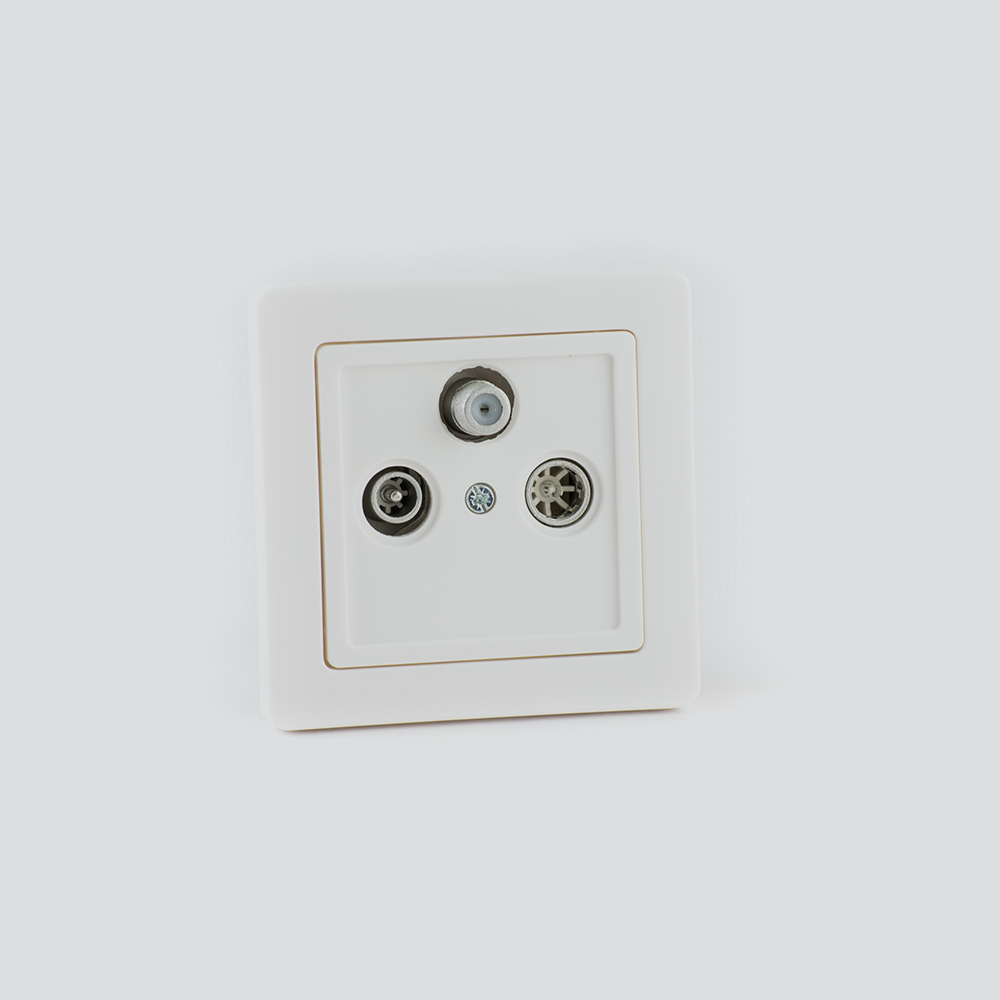 Satellite Outlet Q.1 white