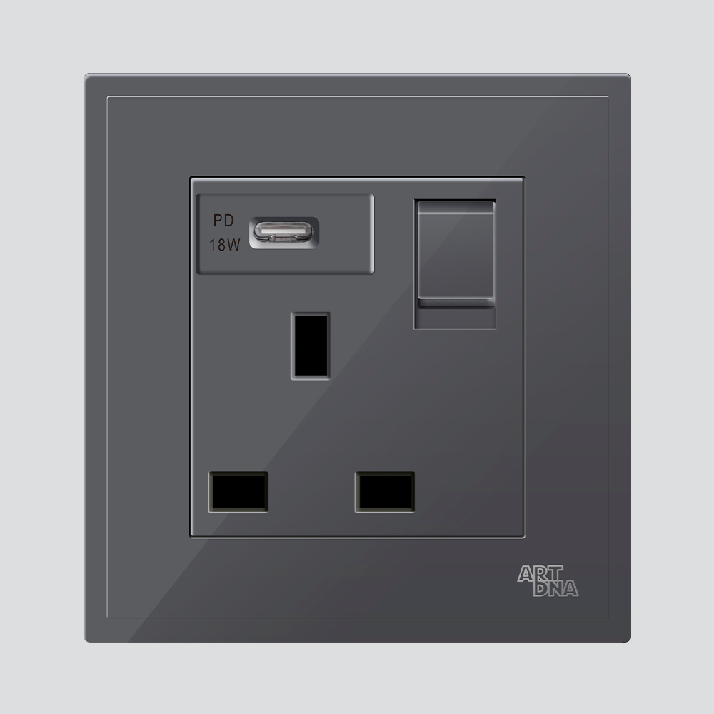 CMPL SOKO 1G SW 13A 2P BK D3+USBC C